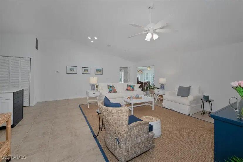 Picture of 4440 Beechwood Lake Dr, Naples FL 34112