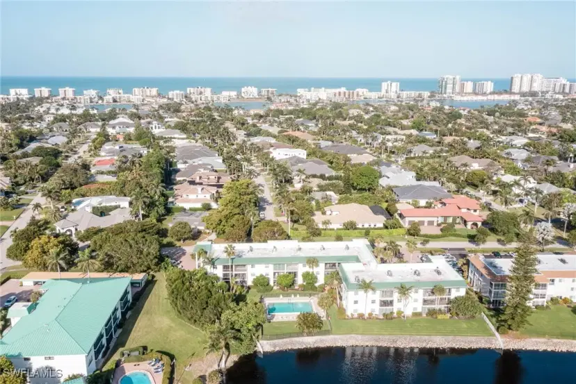 Picture of 3030 Binnacle Dr 305, Naples FL 34103