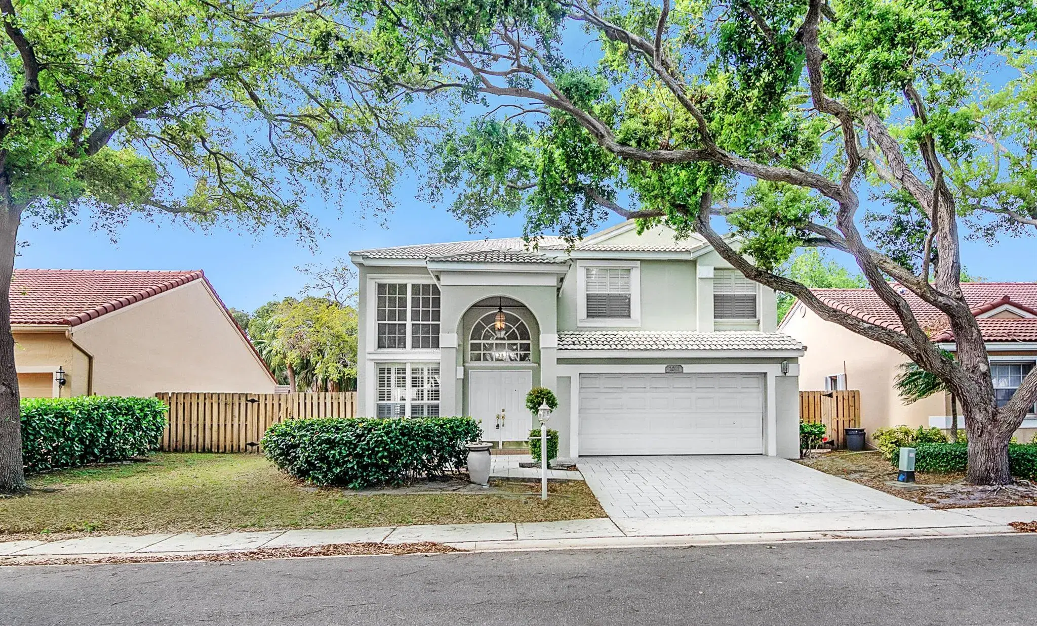 Picture of 1011 Siena Oaks Circle W, Palm Beach Gardens, FL 33410