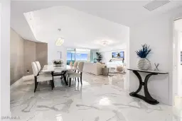 Picture of 435 Dockside Dr B702, Naples, FL 34110