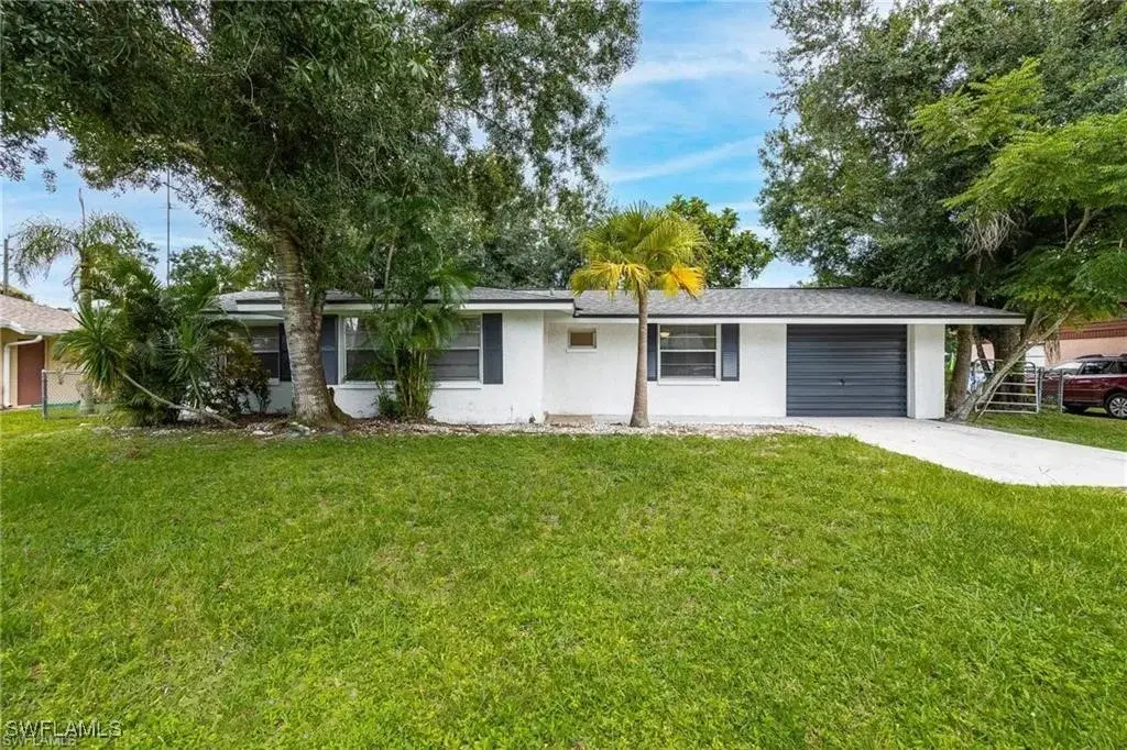 Picture of 12373 Fourth St, Fort Myers, FL 33905