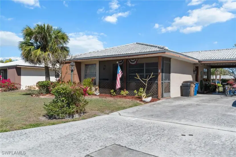 Picture of 8 Parkwood Villas Ct, Lehigh Acres FL 33936