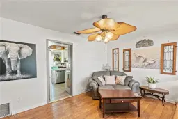 Picture of 8 Parkwood Villas Ct, Lehigh Acres, FL 33936