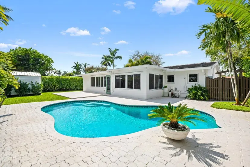 Picture of 4420 NE 16Th Ter, Oakland Park FL 33334