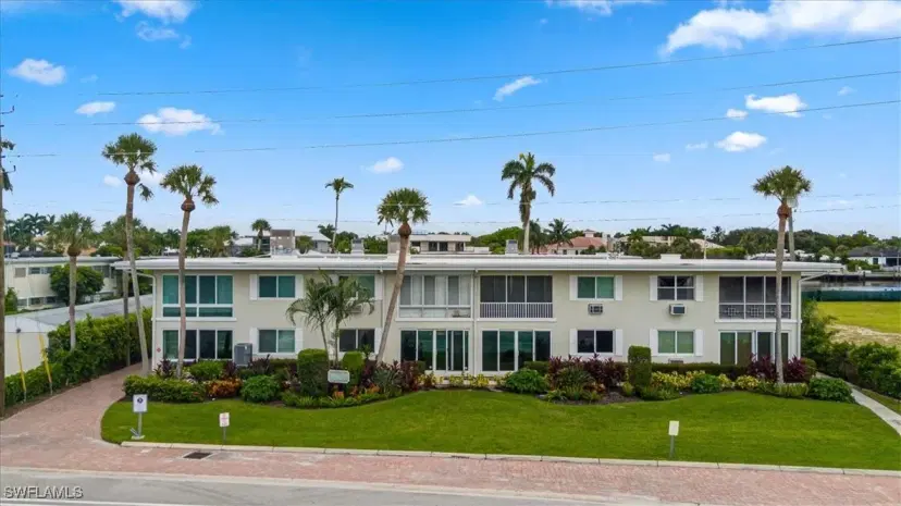 Picture of 1550 Gulf Shore Blvd N W2, Naples FL 34102