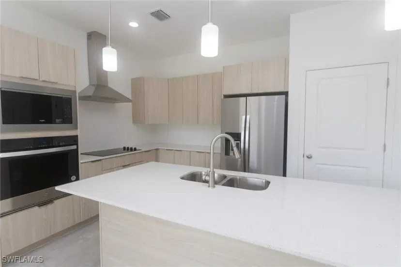 Picture of 8003 Sherwood Cir, Labelle FL 33935