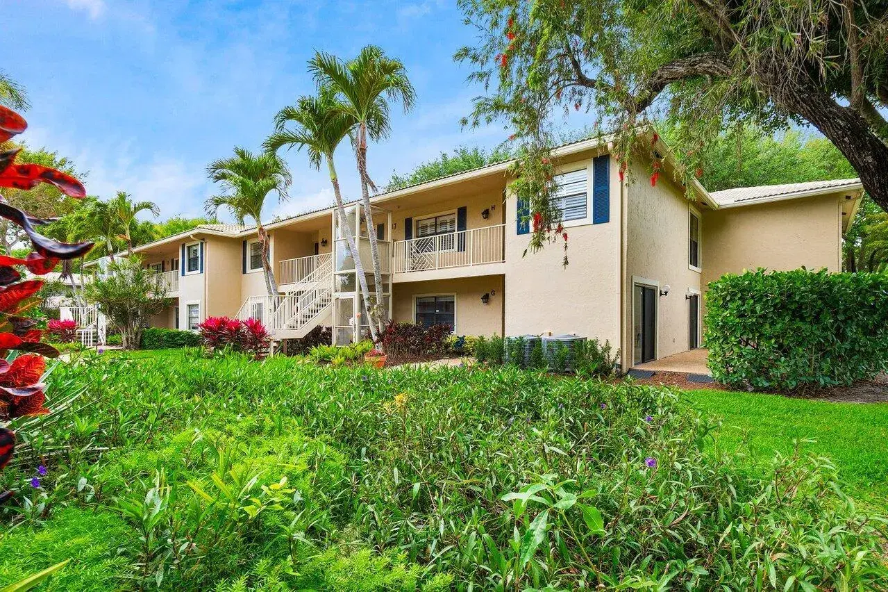 Picture of 17 Stratford Drive G, Boynton Beach, FL 33436