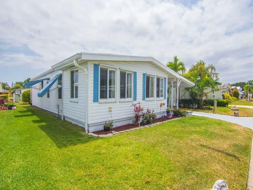 Picture of 4800 SE Federal Highway 105, Stuart, FL 34997
