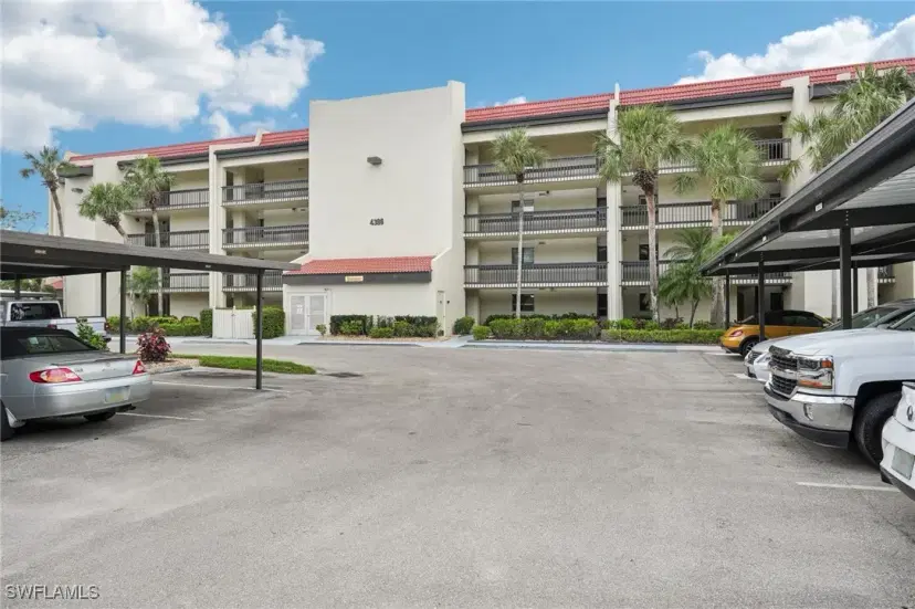 Picture of 4396 Bowsprit Ct 4E, Fort Myers FL 33919