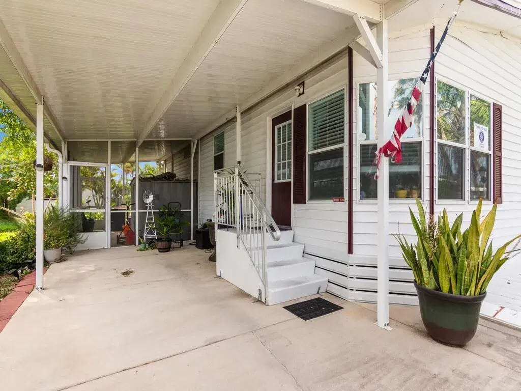 Picture of 7 Gorda Way, Port St Lucie, FL 34952
