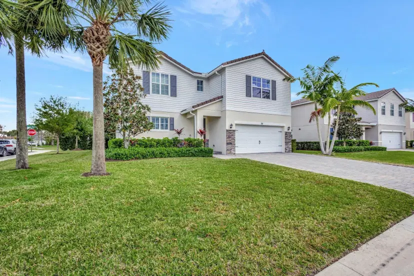 Picture of 92 Palmetto Ln, Royal Palm Beach FL 33411
