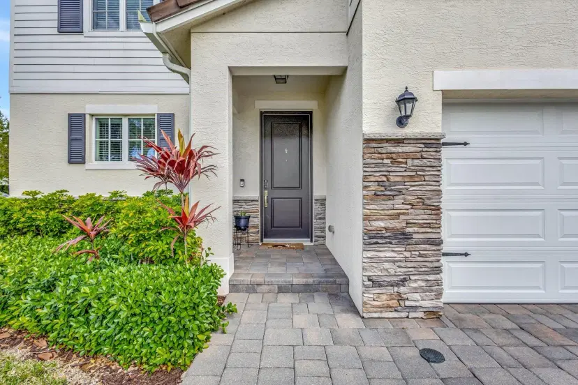 Picture of 92 Palmetto Ln, Royal Palm Beach FL 33411
