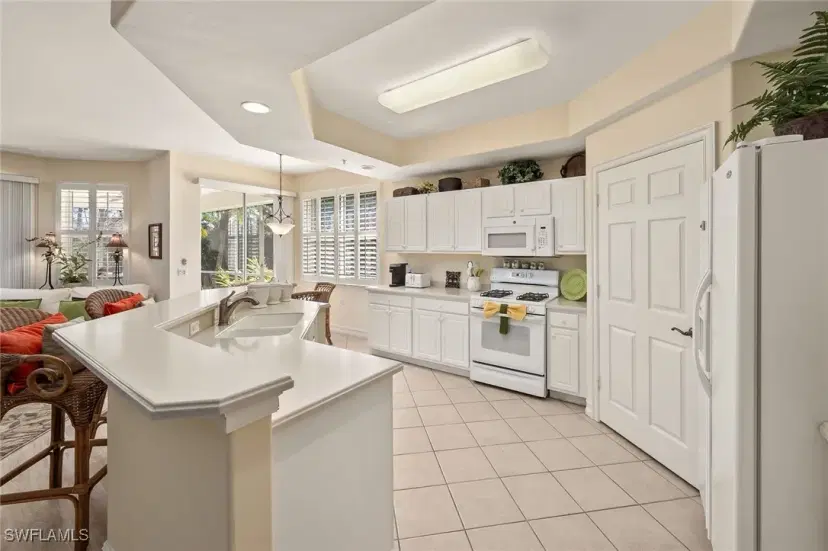 Picture of 11041 Harbour Yacht CT 102, Fort Myers FL 33908