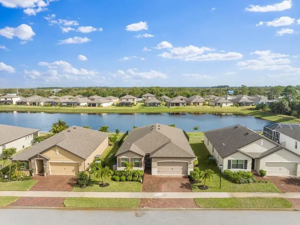 Picture of 6740 Canterbridge Dr, Vero Beach, FL 32967