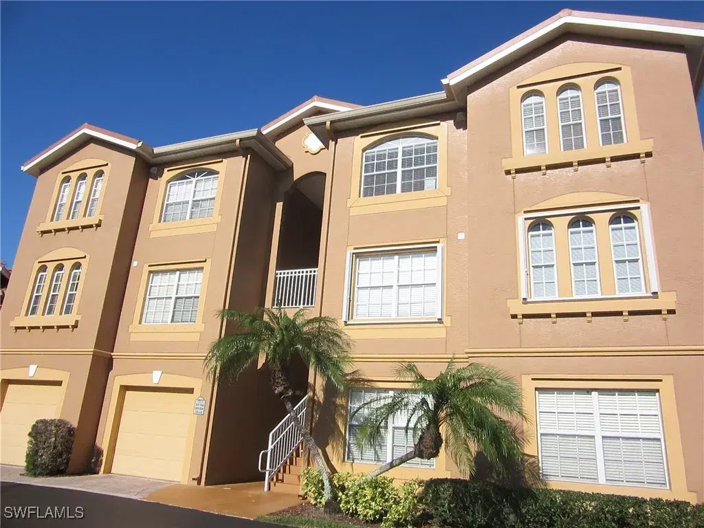 Picture of 15655 Ocean Walk Cir 215, Fort Myers, FL 33908