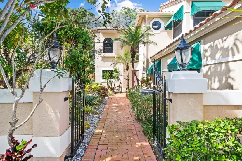 Picture of 22548 Caravelle Cir 22548, Boca Raton FL 33433
