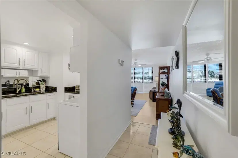 Picture of 180 Seaview Ct 400, Marco Island FL 34145