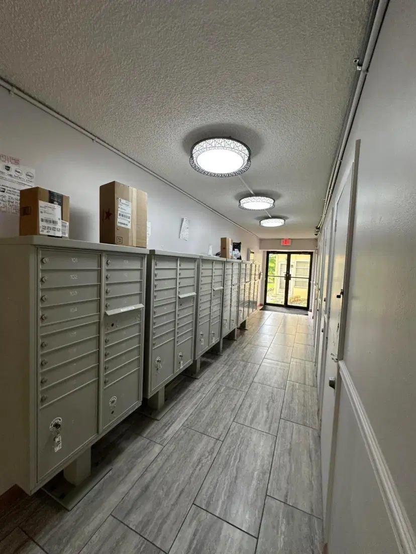 Picture of 9355 SW 8Th Street 425, Boca Raton FL 33428