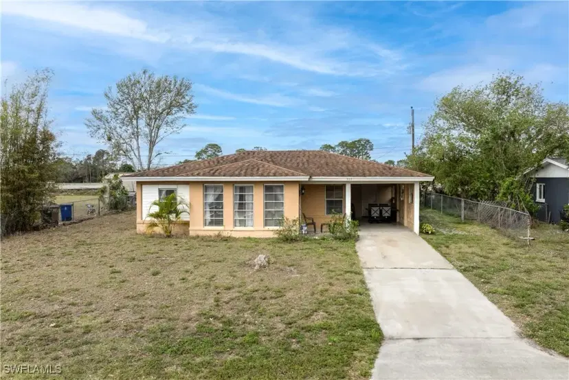 Picture of 307 Rushmore Ave N, Lehigh Acres FL 33936