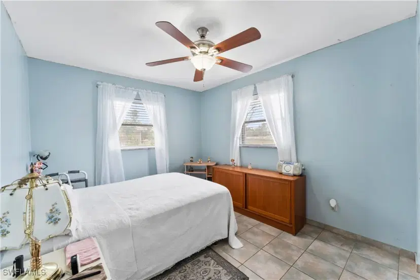 Picture of 307 Rushmore Ave N, Lehigh Acres FL 33936