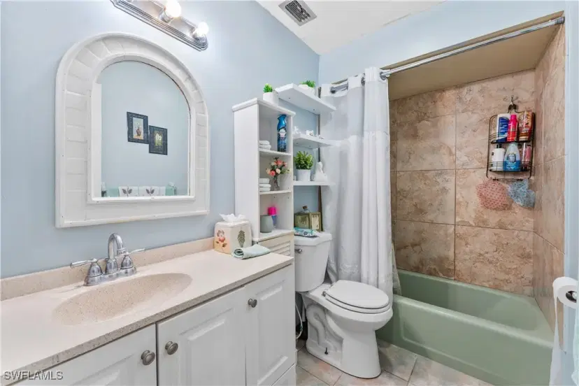 Picture of 307 Rushmore Ave N, Lehigh Acres FL 33936