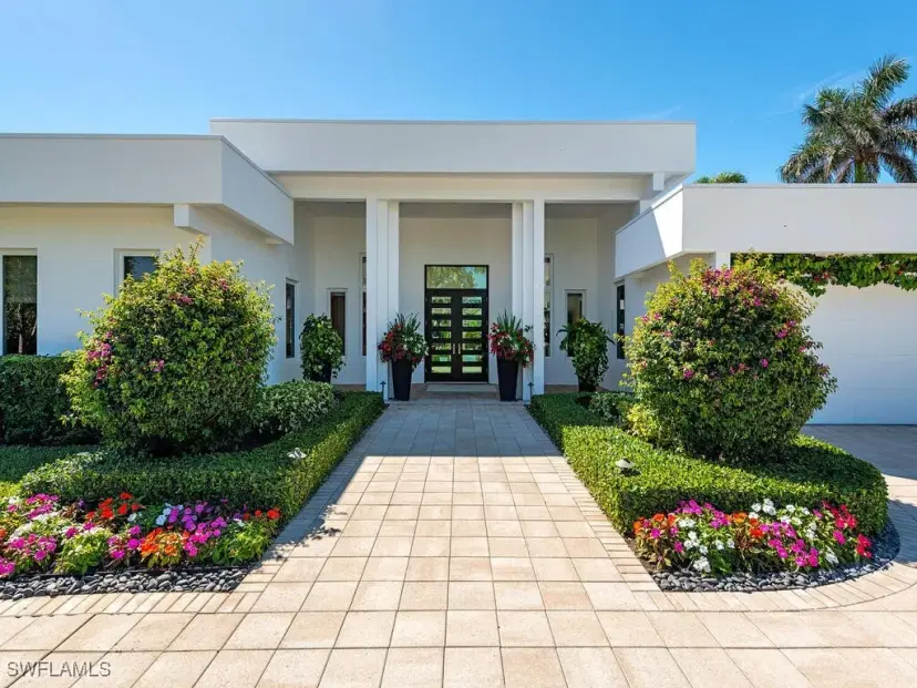 Picture of 2261 Trout Ct, Naples FL 34102