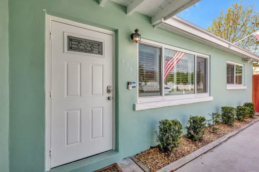 Picture of 4390 N Mary Circle, Palm Beach Gardens FL 33410
