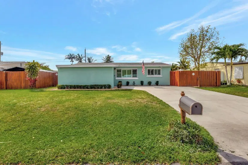 Picture of 4390 N Mary Circle, Palm Beach Gardens FL 33410