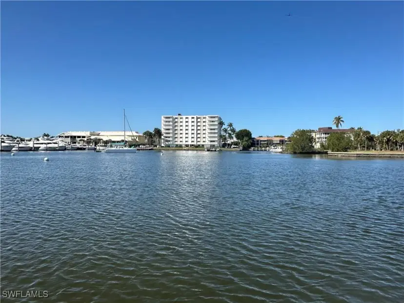 Picture of 1325 7Th St S 6A, Naples FL 34102