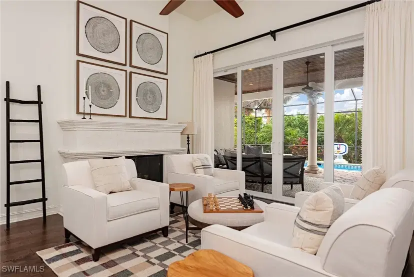 Picture of 819 Bentwood Dr, Naples FL 34108