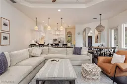 Picture of 819 Bentwood Dr, Naples, FL 34108