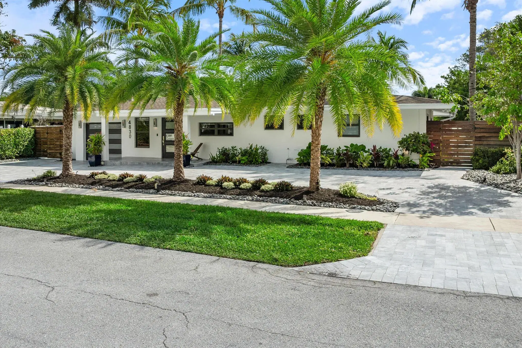 Picture of 4830 NE 29 Avenue, Lighthouse Point, FL 33064