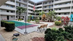 Picture of 2121 Collier Ave 405, Fort Myers, FL 33901