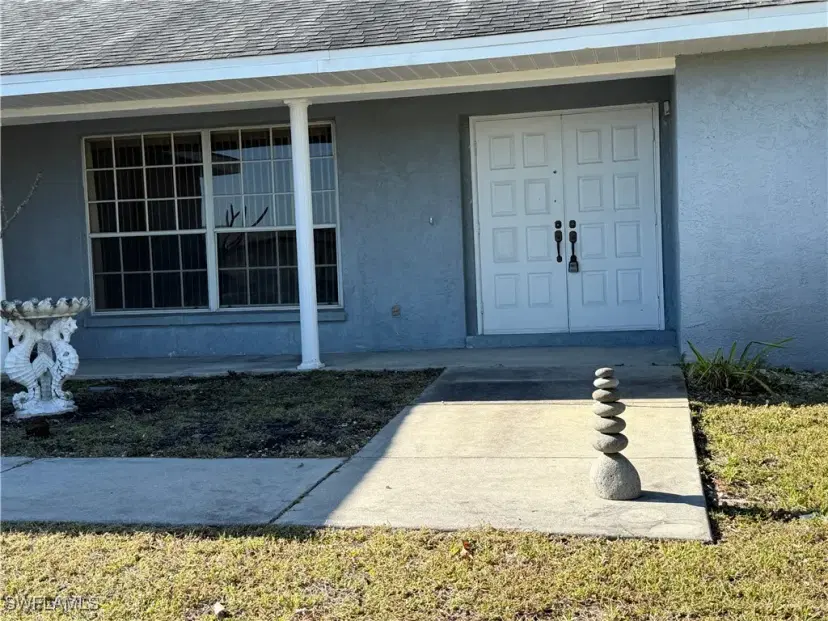 Picture of 132 Dania Cir, Lehigh Acres FL 33936