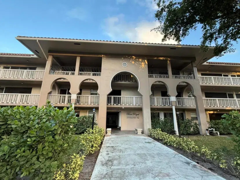 Picture of 100 Royal Palm Way 306, Boca Raton FL 33432