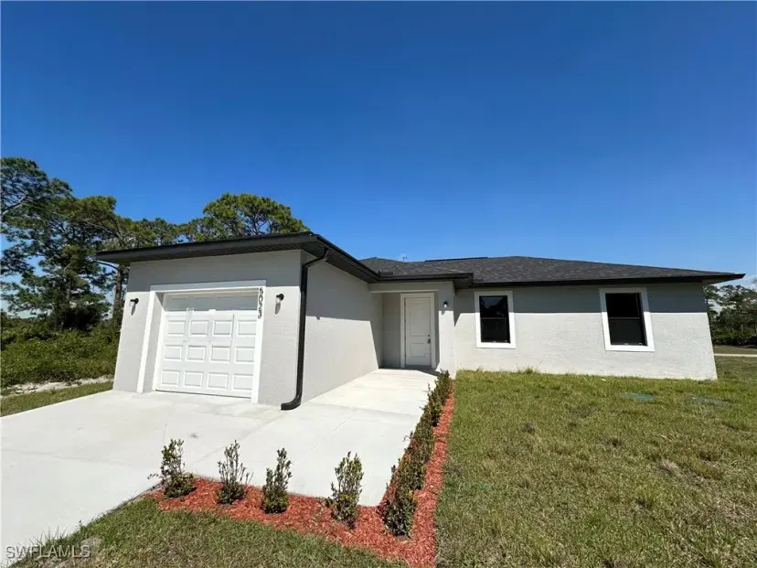 Picture of 5023 N Dogwood Cir, Labelle FL 33935