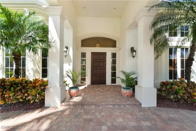 Picture of 15283 Burnaby Dr, Naples FL 34110