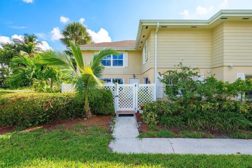 Picture of 4101 Roxbury Court, Boynton Beach FL 33436