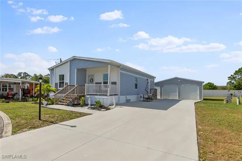 Picture of 75 Sanders Ct, North Fort Myers FL 33903