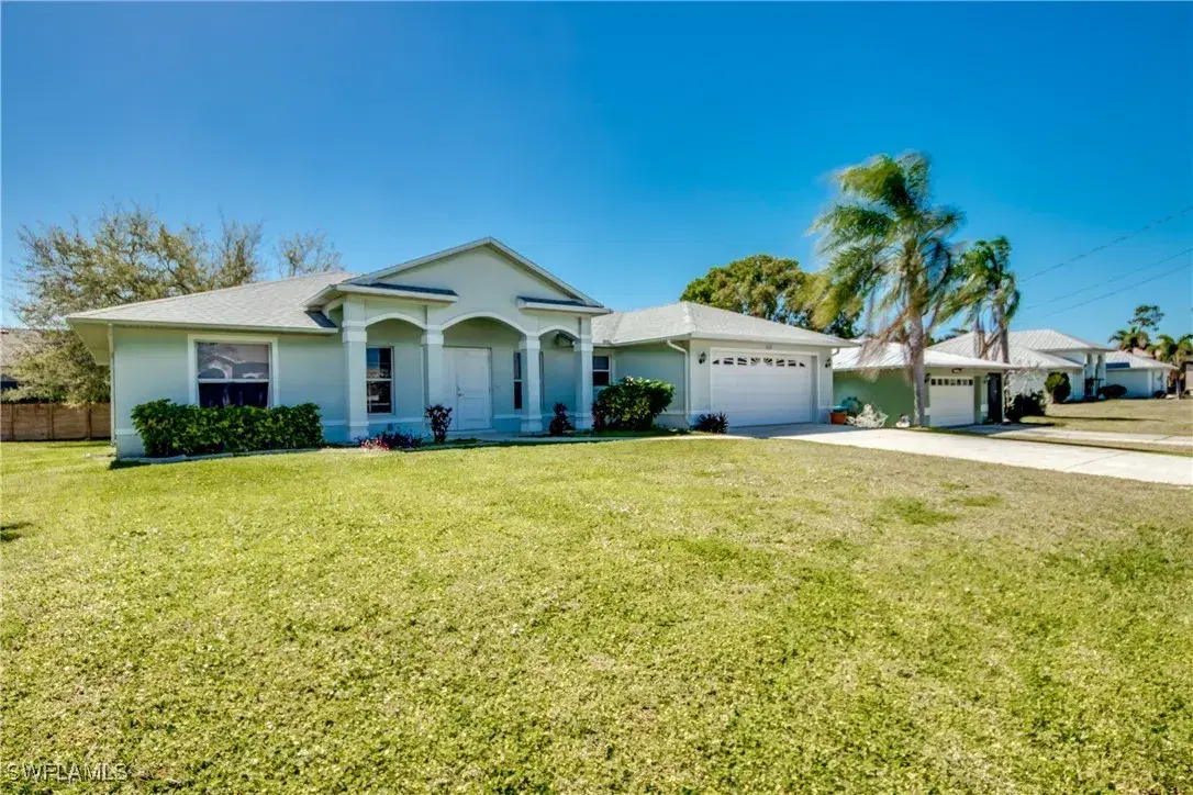 Picture of 918 SW 21St Ln, Cape Coral, FL 33991