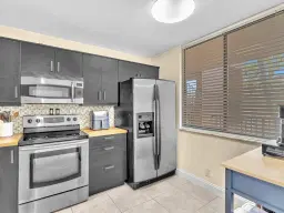 Picture of 8592 W Sunrise Blvd 202, Plantation, FL 33322