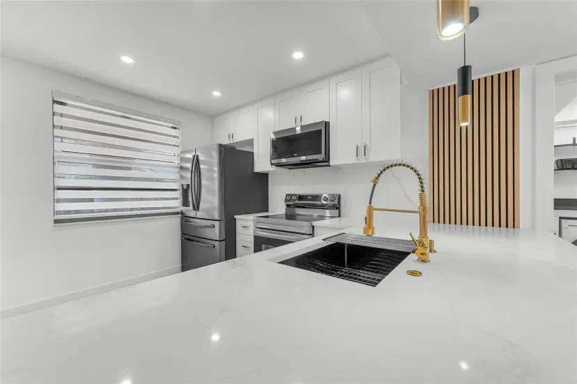 Picture of 6121 Balboa Circle 404, Boca Raton FL 33433