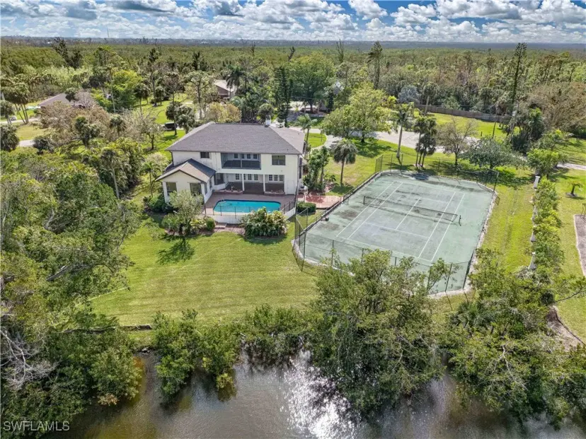Picture of 7353 Lake Dr, Fort Myers FL 33908