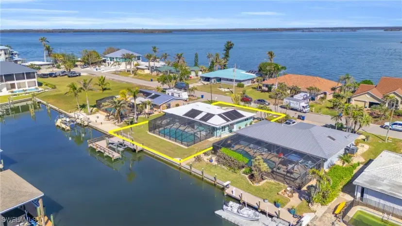 Picture of 8 Bayview Blvd, Fort Myers Beach FL 33931