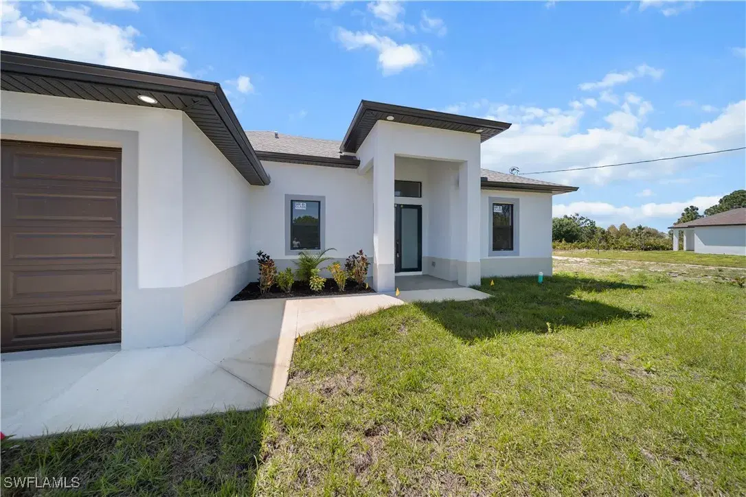 Picture of 7537 5Th Ter, Labelle, FL 33935