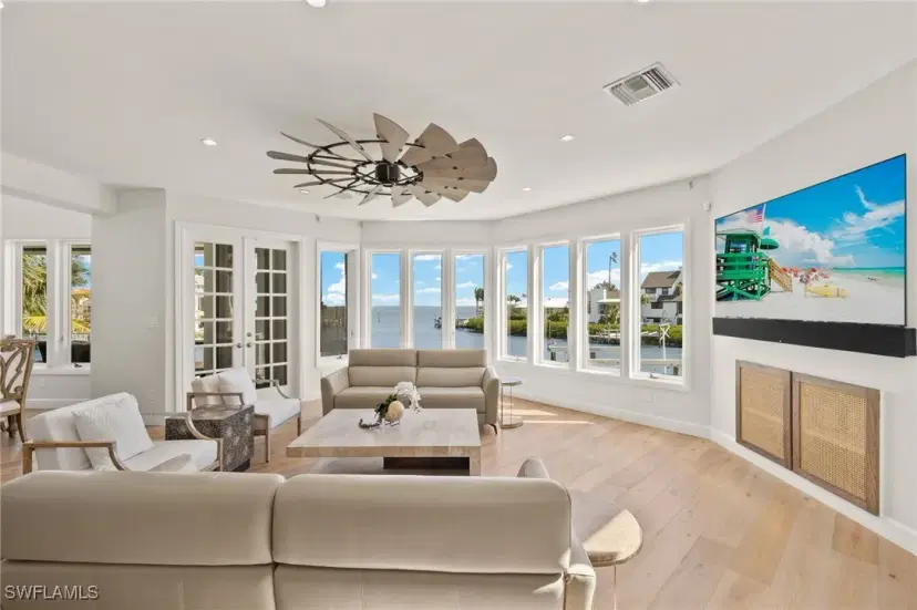 Picture of 1490 Angel Dr, Sanibel FL 33957