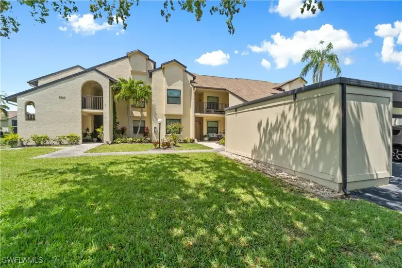 Picture of 8565 Charter Club Cir 7, Fort Myers FL 33919