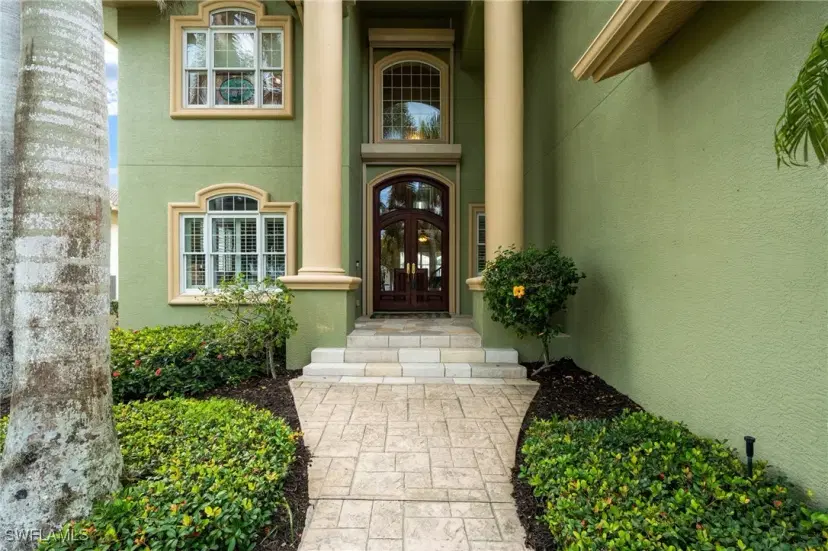 Picture of 5701 Harborage Dr, Fort Myers FL 33908