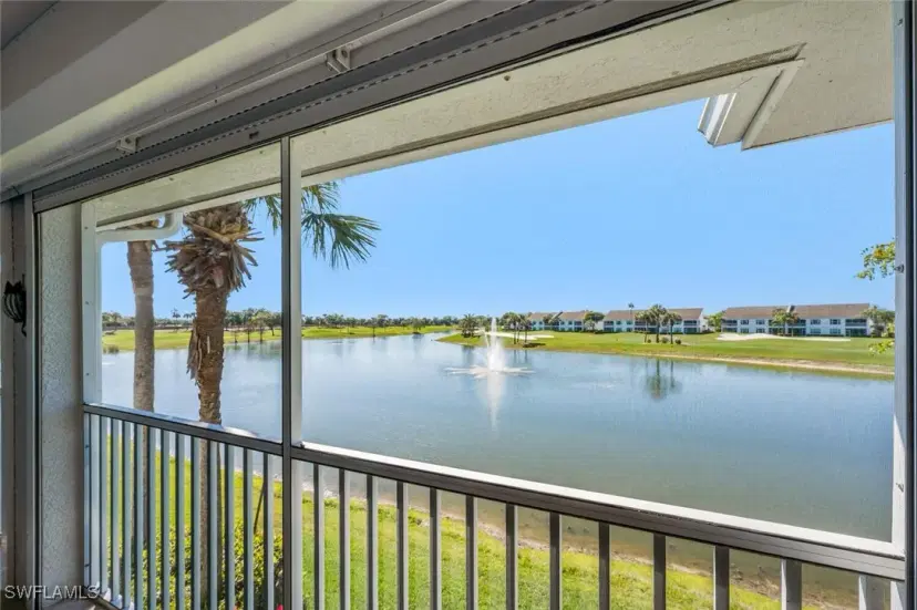 Picture of 6060 Pinnacle Ln 1904, Naples FL 34110