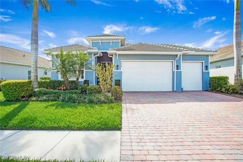 Picture of 14597 Kelson Cir, Naples FL 34114